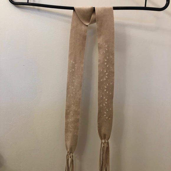 2 fo leather belts - Picture 2 of 2